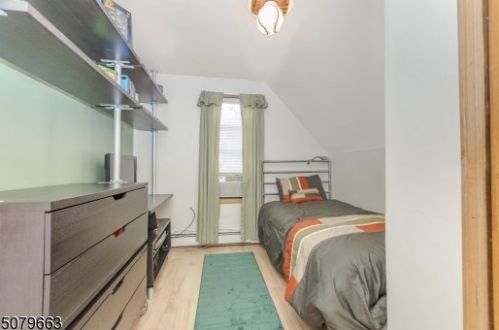 25 Race St, Nutley NJ  07110-2627 exterior