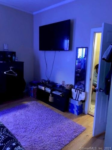 34 Lincoln St, New Britain CT 06052-1638 exterior