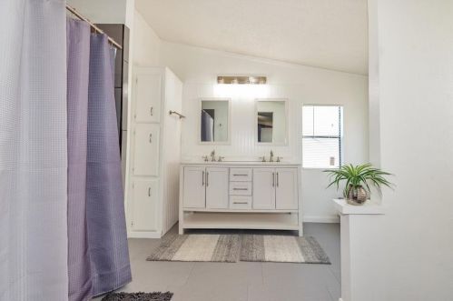 208 Cv Vw Dr, Chita TX  75862-8446 exterior