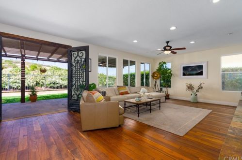 2523 Skytop Ct, Orange CA  92867-6492 exterior