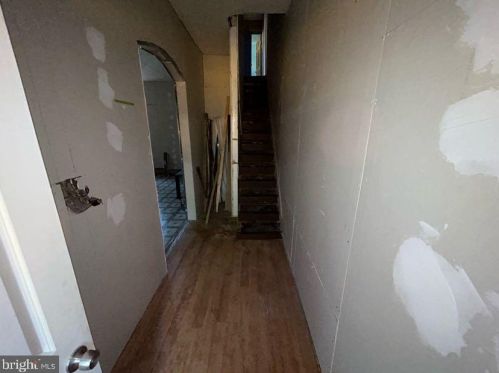 215 Perry St, Trenton NJ  08618-3925 exterior