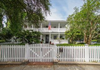601 Port Republic St, Beaufort, SC 29902-5546