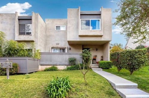 1722 Mountain Terrace Ln, Montebello CA  90640-2052 exterior