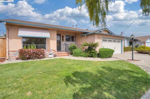 1341 Belding St, San Leandro, CA 94579-2301