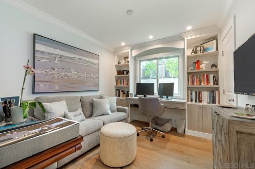 3077 Ducommun Ave, San Diego CA 92122-2221 exterior