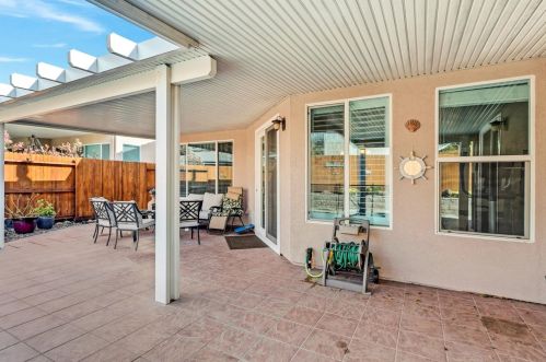 9247 Brown Rd, Elk Grove CA  95624-3917 exterior