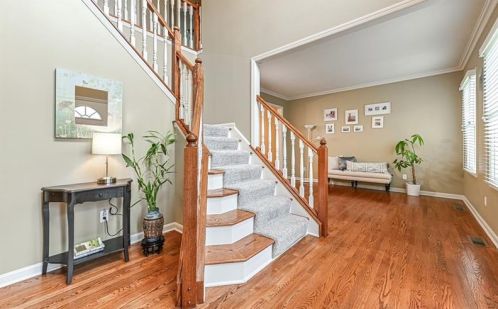 106 Macintosh Ct, Cranberry Township, PA 16066-8202