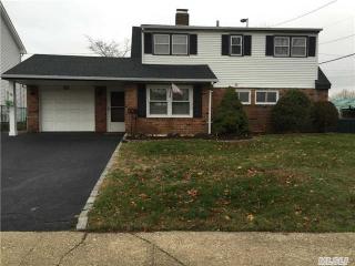 63 Amber Ln, Plainedge, NY 11756-4035