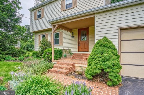 3812 Griffin Ln, Harrisburg, PA 17110-3007