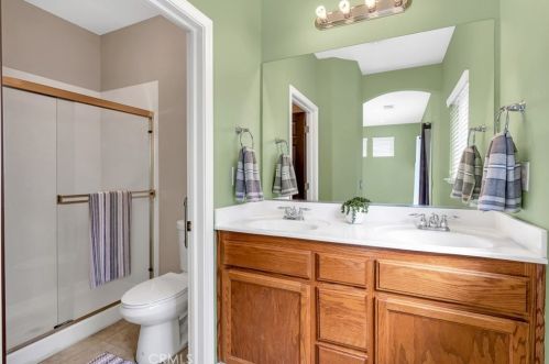 2994 La Vina Cir, Los Banos CA  93635-9497 exterior