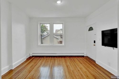 8806 4th Ave, North Bergen NJ  07047-5261 exterior