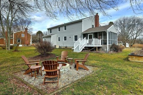 352 Woodruff Rd, Milford, CT 06461-2233