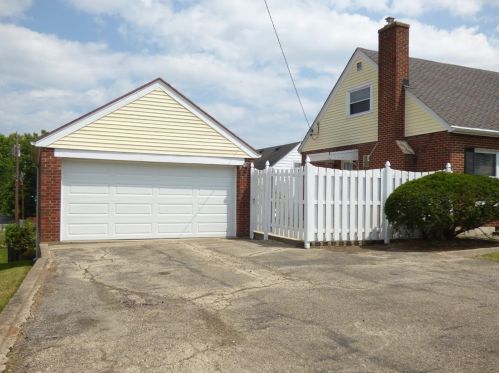 435 Early Dr, Miamisburg, OH 45342-3301