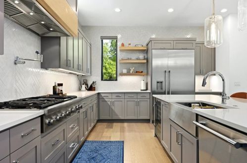 2019 Brentwood St, Austin TX  78752-4105 exterior