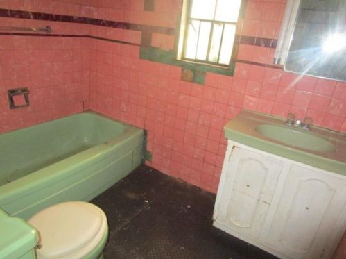 152 Cleveland Ave, Pittsburgh PA  15214-1246 exterior