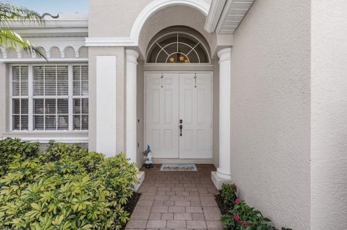 5584 Lago Villaggio Way, Naples, FL 34104-5737