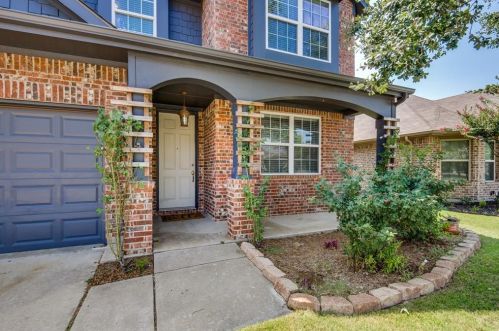 1928 Michelle Creek Dr, Oak Point TX  75068-4856 exterior