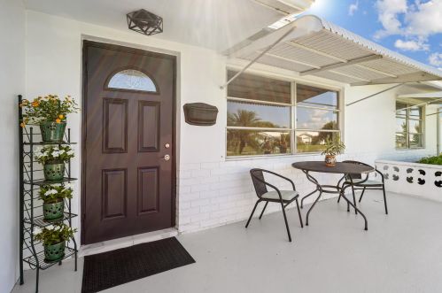 711 18th St, Boynton Beach, FL 33426-5450
