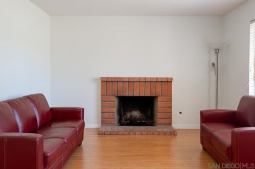 11325 Camarosa Cir, San Diego CA 92126-1621 exterior