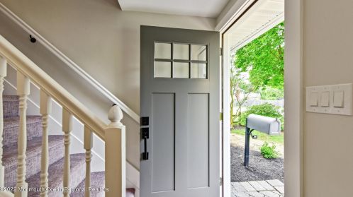 95 Roosevelt Cir, Tinton Falls NJ  07701-5824 exterior