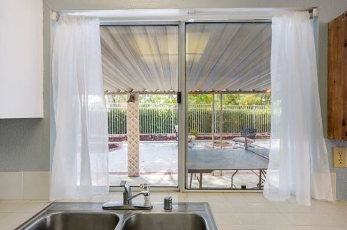 43067 Corte Calanda, Temecula CA  92592-3600 exterior