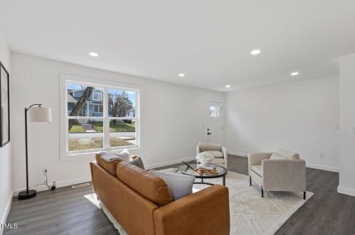 1412 Ashe St, Burlington NC  27217-2810 exterior