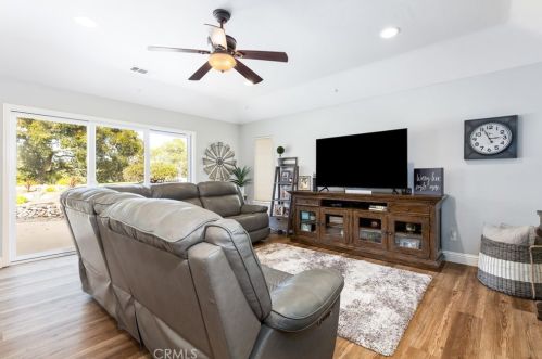 245 Plancha Way, Pismo Beach CA  93420-4611 exterior