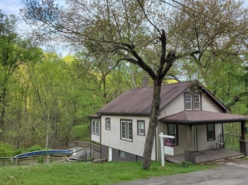 340 Queenstown Rd, Karns City PA  16041-3014 exterior