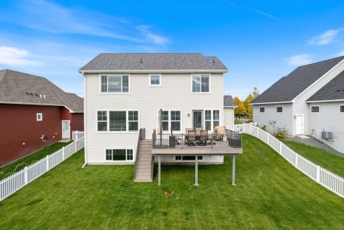 4 Promise Blvd, Hudson WI  54016-8722 exterior