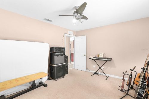 8185 180th Avenue Rd, Ocklawaha FL  32179-3750 exterior