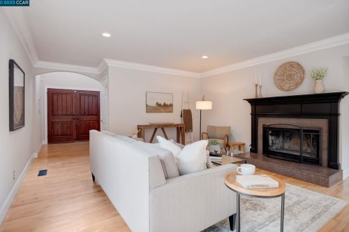 61 Leeds Ct, Danville, CA 94526-4348