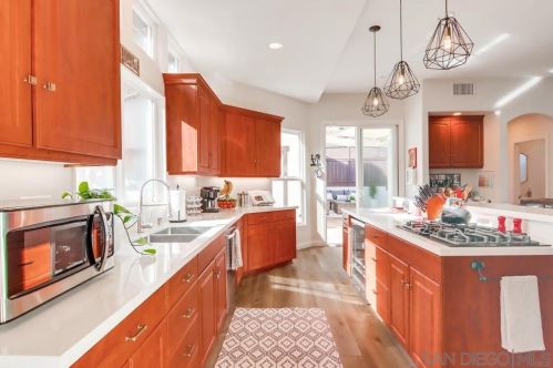 3160 Goldfinch St, San Diego CA 92103-2965 exterior