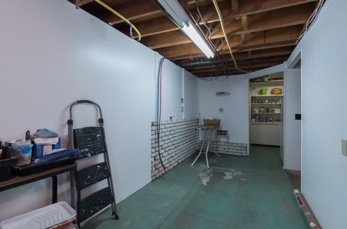 135 Brookside Dr, North Kingstown RI  02852-2005 exterior