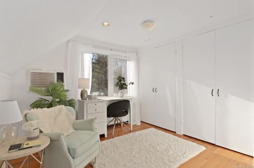 65 Snowden Ave, Crotonville NY  10562-3244 exterior