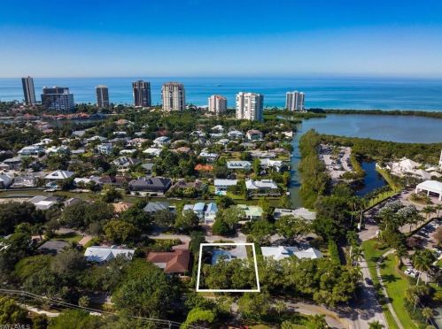 5252 Sand Dollar Ln, Naples, FL 34103-2430