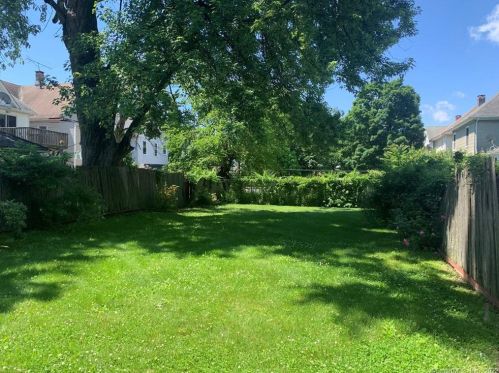 373 Wood Ave, Bridgeport CT  06605-1434 exterior