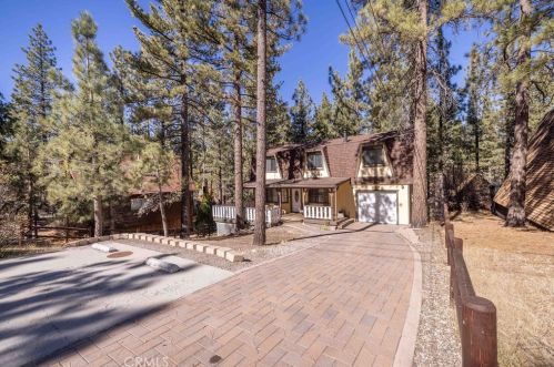 637 Sugarloaf Blvd, Big Bear City, CA 92314-9345
