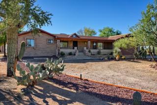 10135 Rudasill Rd, Tucson, AZ 85743-9441