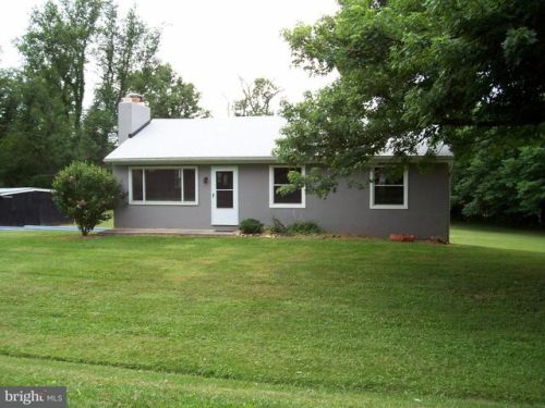 22345 St Louis Rd, Middleburg, VA 20117-3805
