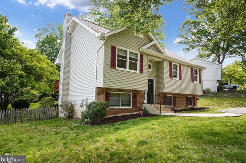 7309 Drew Ln, Fredericksburg VA  22407-6667 exterior