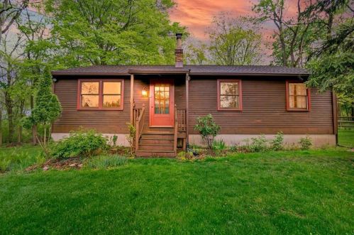 315 Moyers Ln, Easton, PA 18042-6949