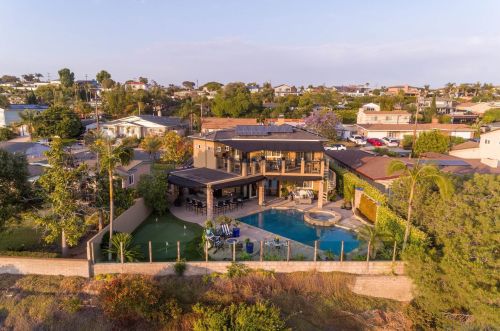 2562 Grandview St, San Diego CA 92110-1031 exterior