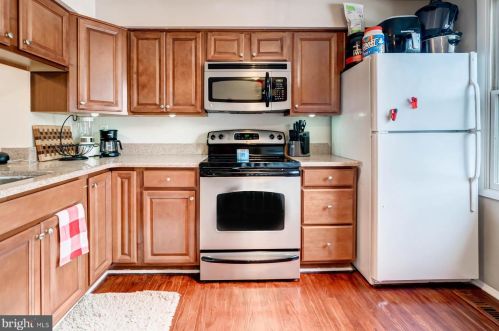 8629 Kenosha Ct, Lorton VA  22079-3045 exterior