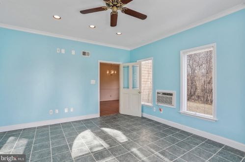 166 Hyde Park Ln, Charles Town WV  25414-4545 exterior