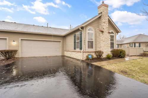1499 Cascade Dr, Darbydale, OH 43123-8062