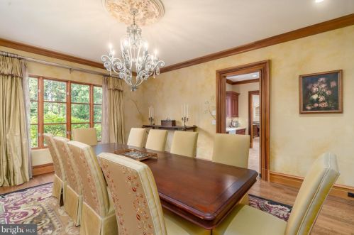 608 Kentland Dr, Great Falls VA  22066-1030 exterior