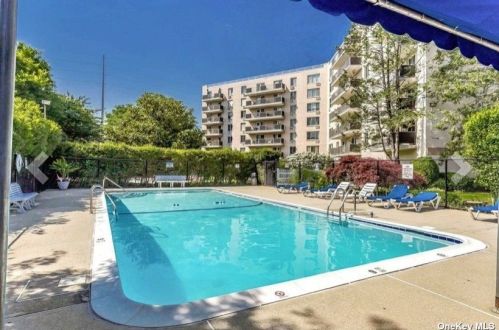 135 Post Ave, Westbury NY  11590-3191 exterior