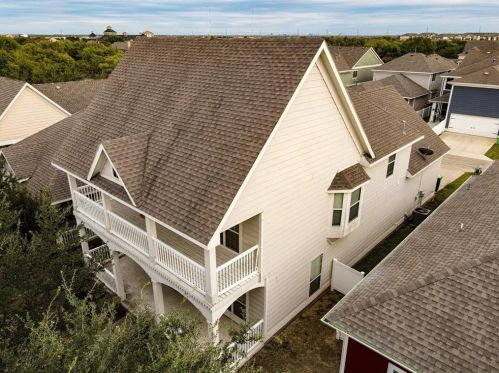 909 Wenk Dr, Aubrey TX  76227-7803 exterior