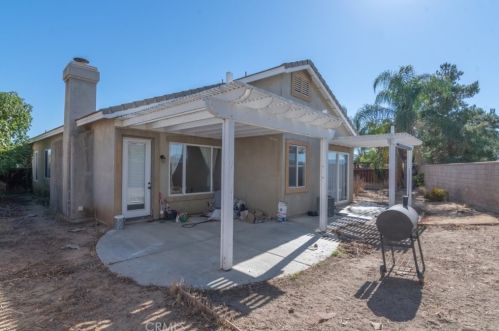 27401 Stanford Dr, Temecula CA 92591-2847 exterior