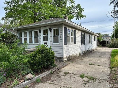 226 Jefferson Blvd, Mishawaka IN  46545-0056 exterior